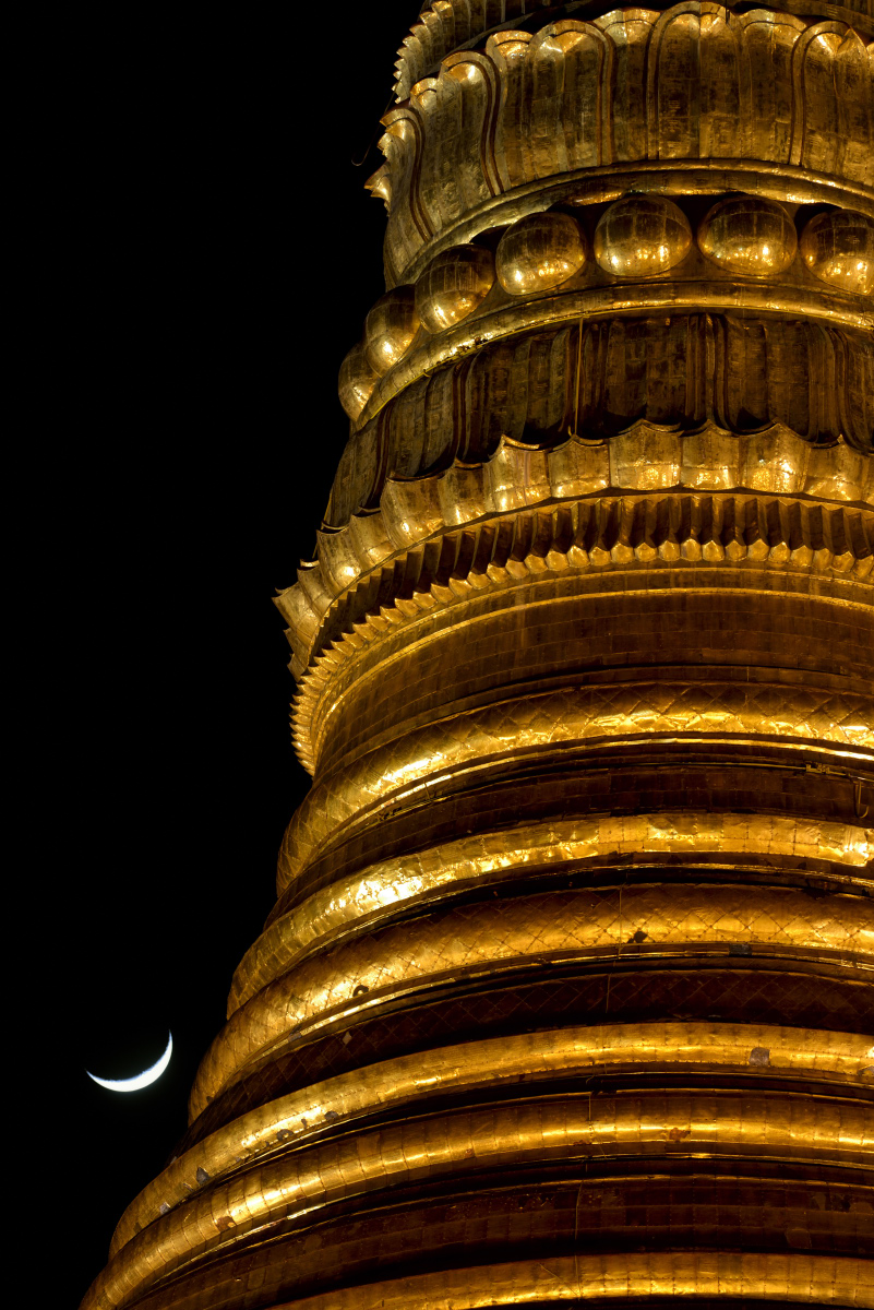 Gold, Crimson and Moonshine: Crescent Moon above Shwe Da Gon 
